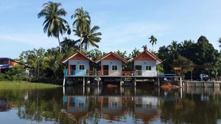 Khum Thong Resort Takuapa Exterior photo